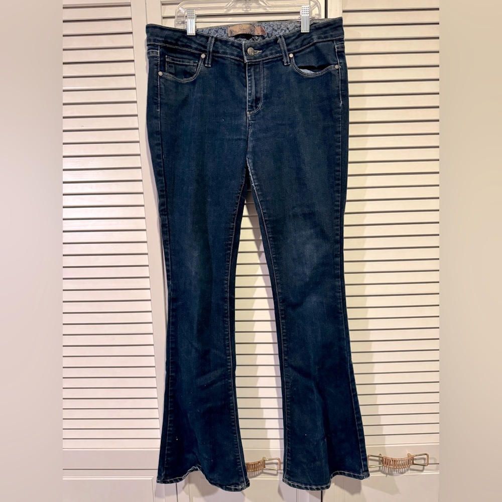 Paige “Lou Lou” Flares
